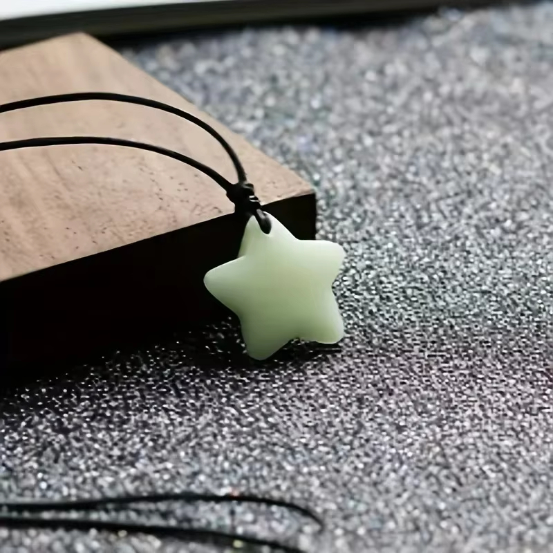Collier Pendentif Étoile Lumin - Glow In Dark Stars avis et prix